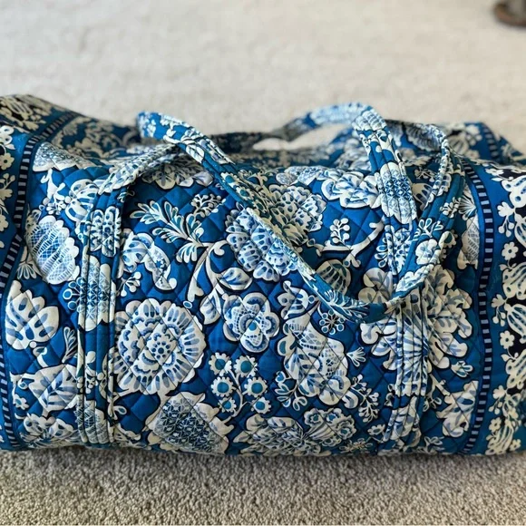 Vera Bradley | Bags | Vera Bradley Blue And White Paisley  display picture 1